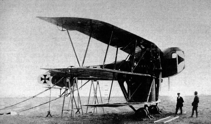 Lloyd_40.08_Luftkreuzer_aircraft_2.jpg.c8e4ca67521143e31461c6784387bfe4.jpg