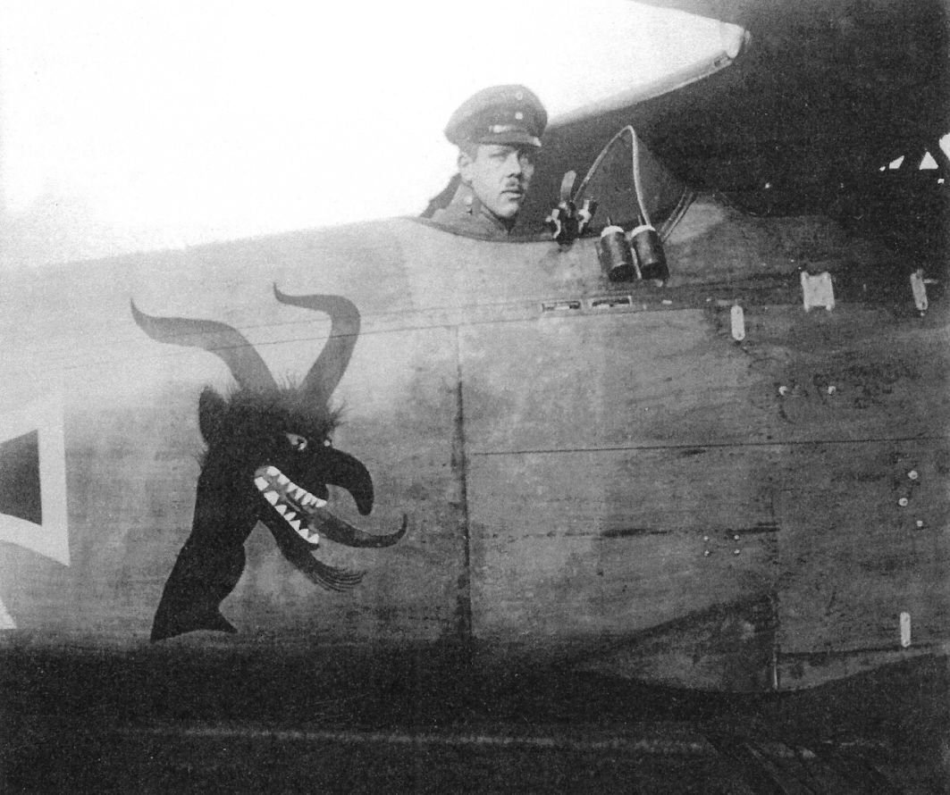 AlbatrosD.III(OAW)flownbyVzfw.BoldtofJasta31.jpg.5e10f46fe70f713cfcb51ab418bf64e5.jpg