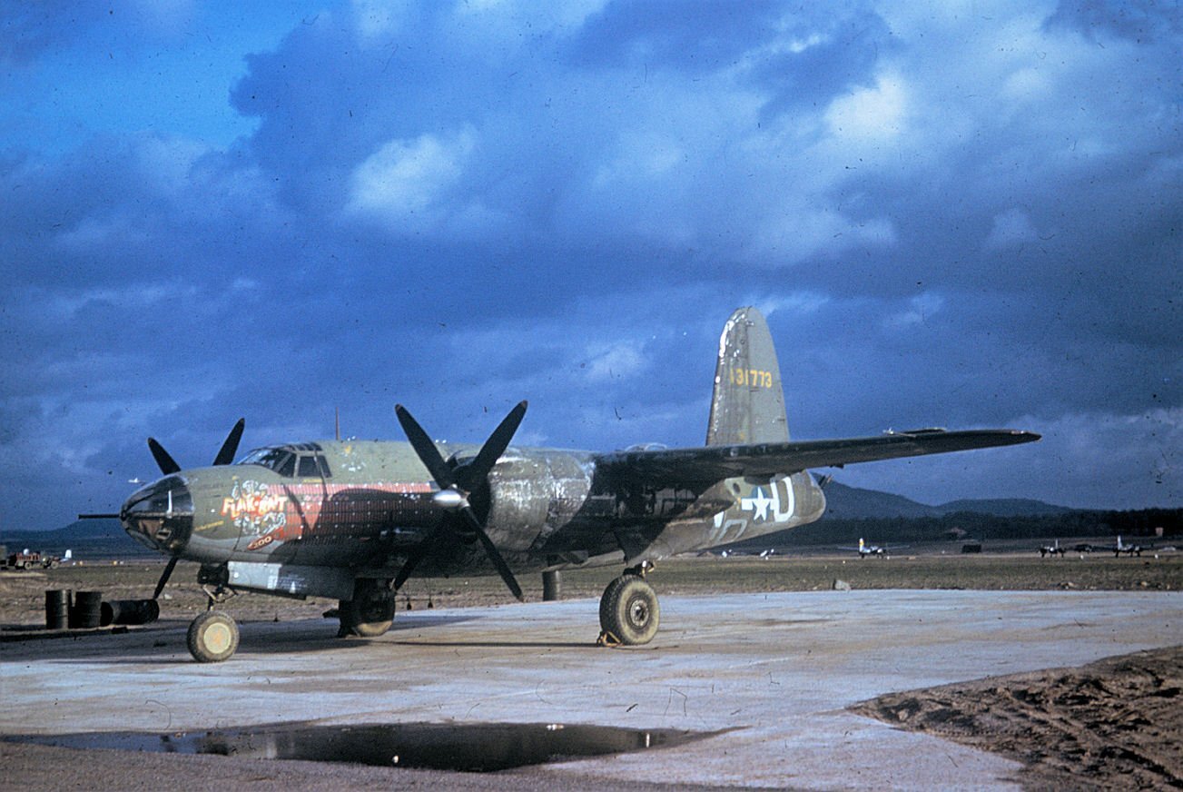 322d_Bomb_Group_B-26_Marauder_41-31773.jpg.191f413afd1f8ea91c28823e64e5ad4d.jpg